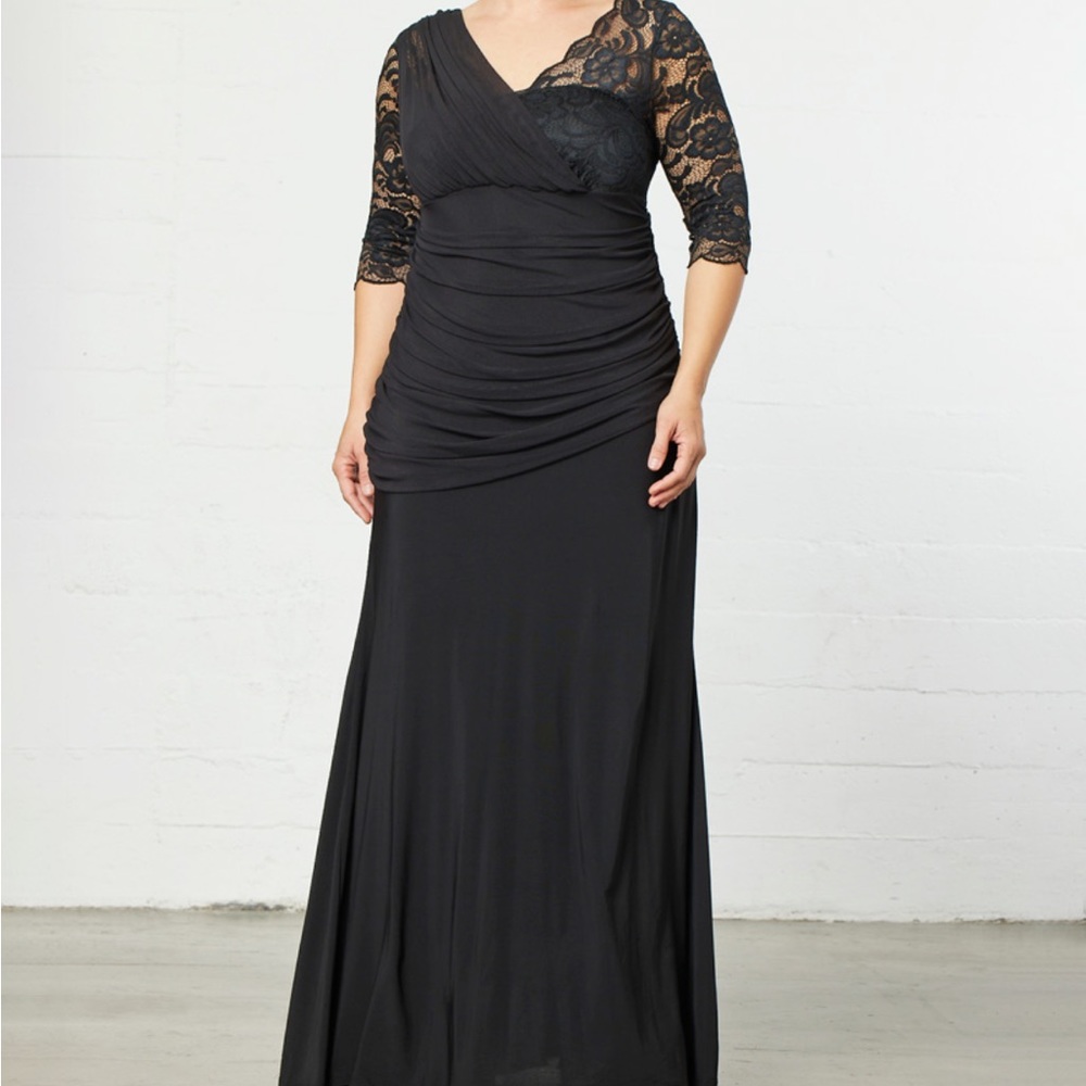 NWT BLACK LACE EVENING GOWN DRESS